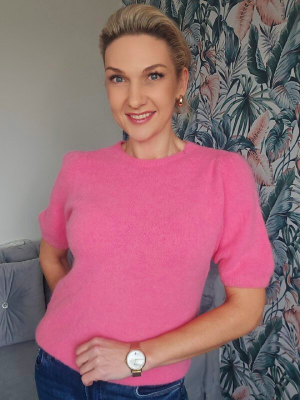 Rožinės spalvos premium alpaka megztukas trumpomis rankovėmis moterims